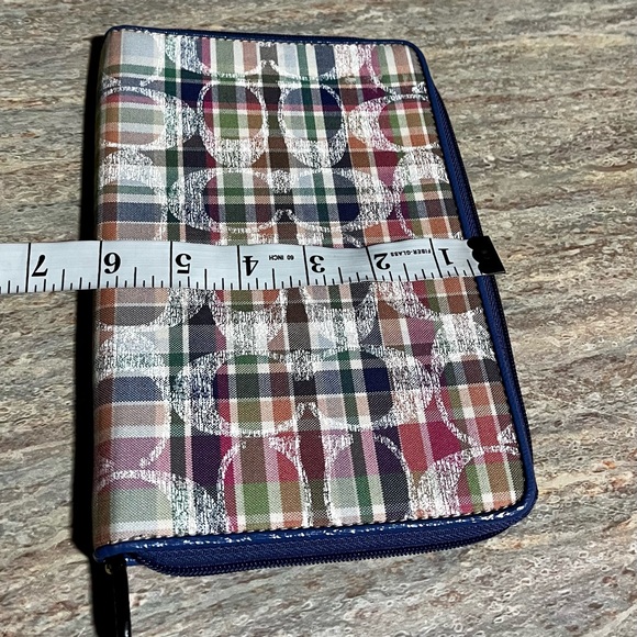 Coach Signature Poppy Kingsley Plaid Zip Round Tablet Sleeve with pocket inside